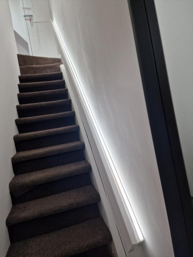 Balco Sherwood Apartment - 2 Bedrooms, 5 Beds - Sky Tv And Internet Nottingham Buitenkant foto
