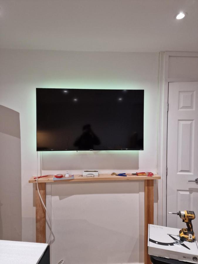 Balco Sherwood Apartment - 2 Bedrooms, 5 Beds - Sky Tv And Internet Nottingham Buitenkant foto